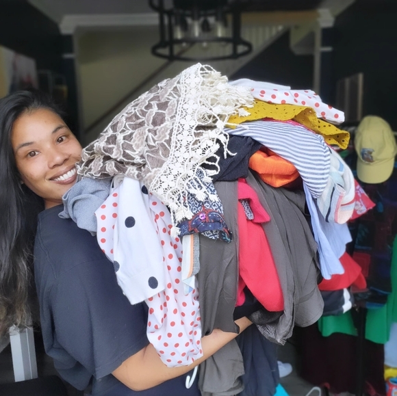 WELCOME. 💕 I'd love for you to use the OFFER button ☺️ - Picture 3 of 16